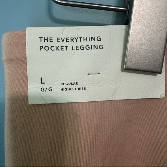 American Eagle The Everything Pocket Leggings in Blush. Hi-Rise. NWT FLAW. Large - Picture 9 of 16